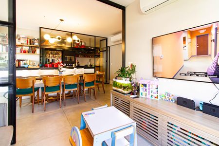Apartamento à venda com 174m², 2 quartos e 3 vagas Apartamento à venda com 174m², 2 quartos e 3 vagasSala de TV