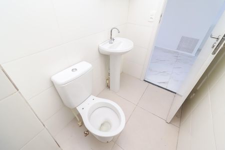 Banheiro de apartamento para alugar com 1 quarto, 36m² em Guaianases, São Paulo
