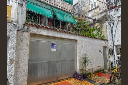 Casa à venda com 399m², 3 quartos e 3 vagas