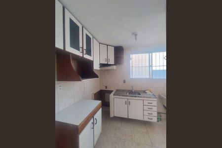 Apartamento à venda com 48m², 2 quartos e 1 vaga Apartamento à venda com 48m², 2 quartos e 1 vagaCozinha e Área de Serviço