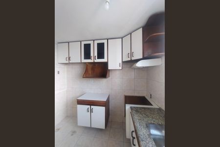 Apartamento à venda com 48m², 2 quartos e 1 vaga Apartamento à venda com 48m², 2 quartos e 1 vagaCozinha e Área de Serviço
