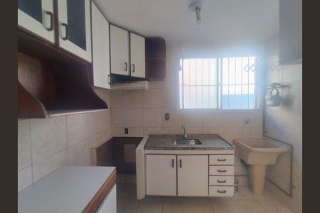 Apartamento à venda com 48m², 2 quartos e 1 vaga Apartamento à venda com 48m², 2 quartos e 1 vagaCozinha e Área de Serviço