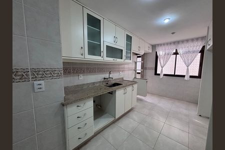 Apartamento à venda com 261m², 4 quartos e 3 vagas Apartamento à venda com 261m², 4 quartos e 3 vagasCozinha