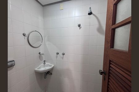 Apartamento à venda com 261m², 4 quartos e 3 vagas Apartamento à venda com 261m², 4 quartos e 3 vagasBanheiro de serviço