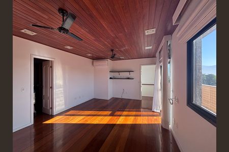 Apartamento à venda com 261m², 4 quartos e 3 vagas Apartamento à venda com 261m², 4 quartos e 3 vagasSuite