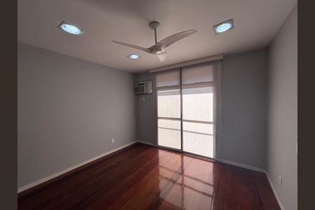Apartamento à venda com 261m², 4 quartos e 3 vagas Apartamento à venda com 261m², 4 quartos e 3 vagasQuarto 1