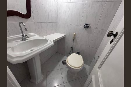 Apartamento à venda com 261m², 4 quartos e 3 vagas Apartamento à venda com 261m², 4 quartos e 3 vagasLavabo