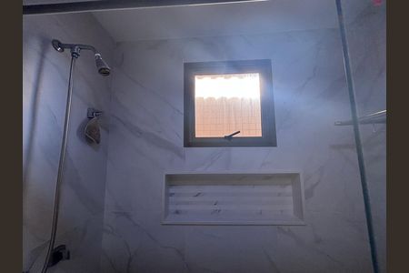 Apartamento à venda com 261m², 4 quartos e 3 vagas Apartamento à venda com 261m², 4 quartos e 3 vagasBanheiro da Suíte