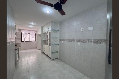 Apartamento à venda com 261m², 4 quartos e 3 vagas Apartamento à venda com 261m², 4 quartos e 3 vagasCozinha