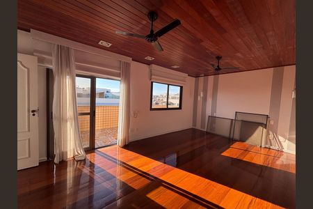 Apartamento à venda com 261m², 4 quartos e 3 vagas Apartamento à venda com 261m², 4 quartos e 3 vagasSuite