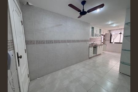 Cozinha de apartamento à venda com 4 quartos, 261m² em Recreio dos Bandeirantes, Rio de Janeiro