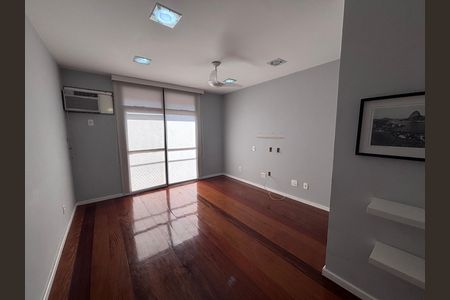 Apartamento à venda com 261m², 4 quartos e 3 vagas Apartamento à venda com 261m², 4 quartos e 3 vagasQuarto 1