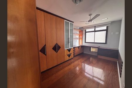 Apartamento à venda com 261m², 4 quartos e 3 vagas Apartamento à venda com 261m², 4 quartos e 3 vagasQuarto 2