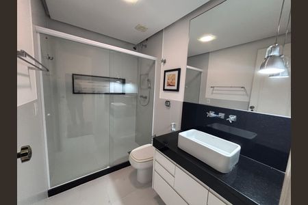 Apartamento à venda com 261m², 4 quartos e 3 vagas Apartamento à venda com 261m², 4 quartos e 3 vagasBanheiro