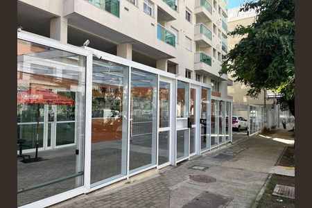 Apartamento à venda com 41m², 1 quarto e 1 vaga Apartamento à venda com 41m², 1 quarto e 1 vagaFachada do Prédio