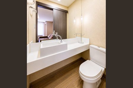 Banheiro social de apartamento para alugar com 2 quartos, 89m² em j, Brasília