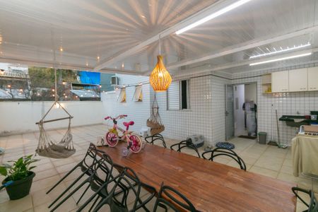 Apartamento para alugar com 174m², 3 quartos e 3 vagas