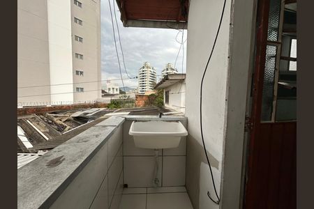 Área de serviço de apartamento para alugar com 1 quarto, 35m² em Trindade, Florianópolis