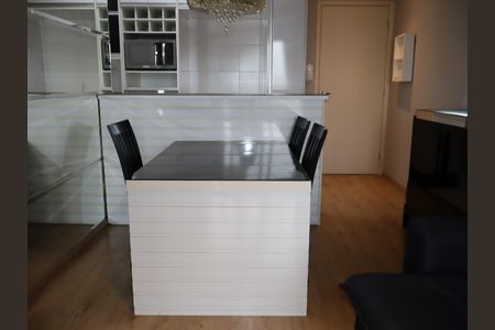 Sala de apartamento à venda com 3 quartos, 76m² em Vila Macedópolis, São Paulo