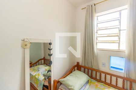 Casa à venda com 182m², 3 quartos e 3 vagas Casa à venda com 182m², 3 quartos e 3 vagasQuarto