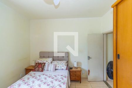 Casa à venda com 182m², 3 quartos e 3 vagas Casa à venda com 182m², 3 quartos e 3 vagasQuarto