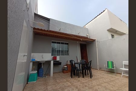 Casa para alugar com 70m², 2 quartos e 1 vaga Casa para alugar com 70m², 2 quartos e 1 vagaFACHADA