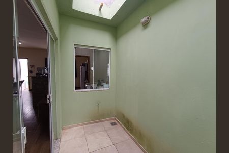 Casa para alugar com 70m², 2 quartos e 1 vaga Casa para alugar com 70m², 2 quartos e 1 vagaQUINTAL DA SALA