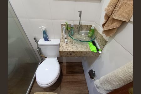 Casa para alugar com 70m², 2 quartos e 1 vaga Casa para alugar com 70m², 2 quartos e 1 vagaBANHEIRO