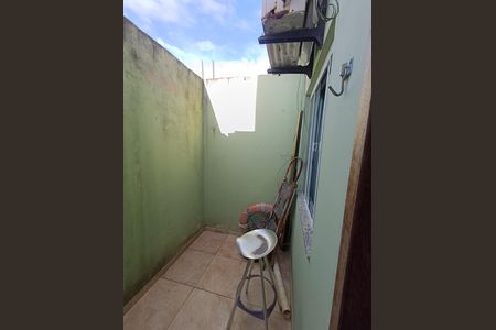 Casa para alugar com 70m², 2 quartos e 1 vaga Casa para alugar com 70m², 2 quartos e 1 vagaQUINTAL QUARTO 1