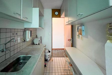 Cozinha de apartamento à venda com 3 quartos, 63m² em Parque Bristol, São Paulo