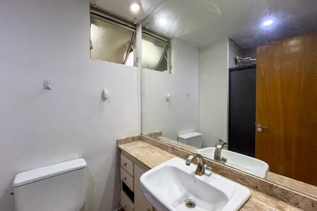 Apartamento à venda com 63m², 3 quartos e 1 vaga Apartamento à venda com 63m², 3 quartos e 1 vagaBanheiro