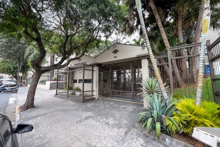 Apartamento à venda com 63m², 3 quartos e 1 vaga Apartamento à venda com 63m², 3 quartos e 1 vagaFachada e portaria