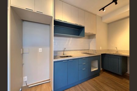 Cozinha de apartamento para alugar com 2 quartos, 41m² em Vila Nova Conceição, São Paulo
