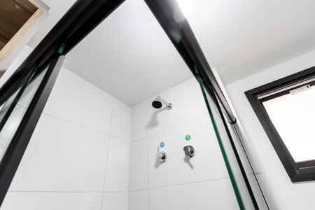 Banheiro de apartamento para alugar com 1 quarto, 27m² em Perdizes, São Paulo