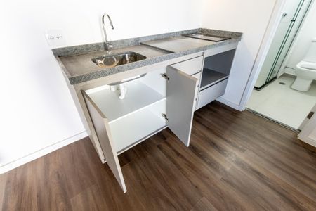 Cozinha de apartamento para alugar com 1 quarto, 27m² em Perdizes, São Paulo