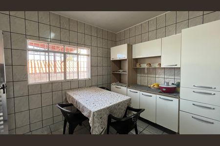 Casa à venda com 150m², 5 quartos e 4 vagas