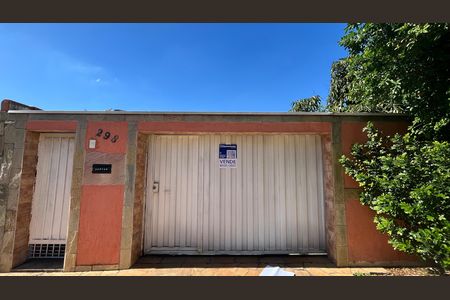 Casa à venda com 150m², 5 quartos e 4 vagas