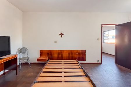 Casa para alugar com 227m², 4 quartos e 6 vagas Casa para alugar com 227m², 4 quartos e 6 vagasSuíte 1
