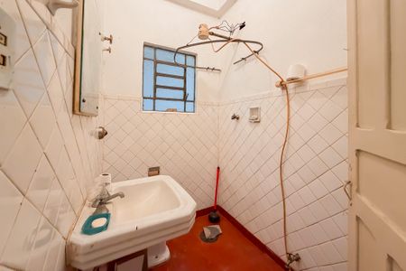 Casa para alugar com 227m², 4 quartos e 6 vagas Casa para alugar com 227m², 4 quartos e 6 vagasBanheiro da Suíte 2