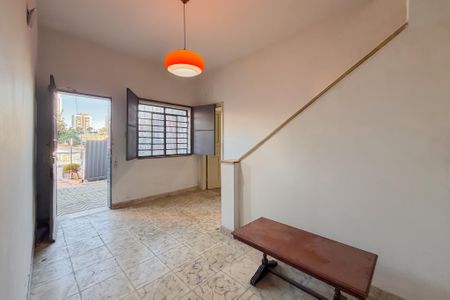 Casa para alugar com 227m², 4 quartos e 6 vagas Casa para alugar com 227m², 4 quartos e 6 vagasEntrada