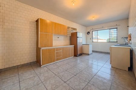 Casa para alugar com 227m², 4 quartos e 6 vagas Casa para alugar com 227m², 4 quartos e 6 vagasCozinha