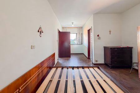 Casa para alugar com 227m², 4 quartos e 6 vagas Casa para alugar com 227m², 4 quartos e 6 vagasSuíte 1