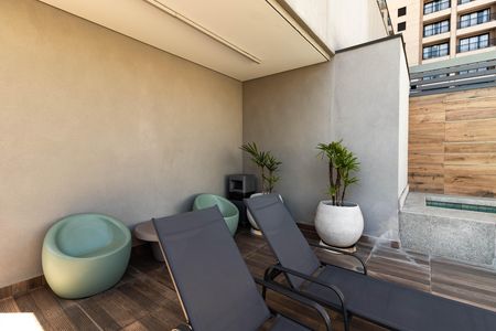Apartamento à venda com 47m², 1 quarto e 1 vaga Apartamento à venda com 47m², 1 quarto e 1 vagaPiscina