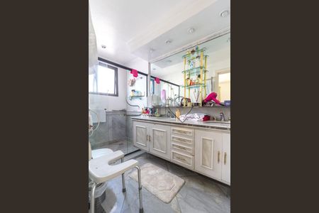 Apartamento à venda com 3 quartos, 233m² em Indianópolis, São Paulo