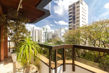 Apartamento à venda com 3 quartos, 233m² em Indianópolis, São Paulo
