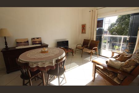 Sala de apartamento para alugar com 2 quartos, 75m² em Vila Nova, Cabo Frio