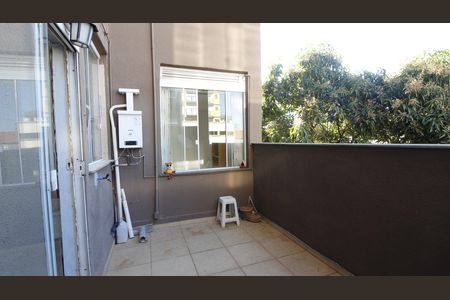 Apartamento para alugar com 75m², 2 quartos e 1 vagaVaranda