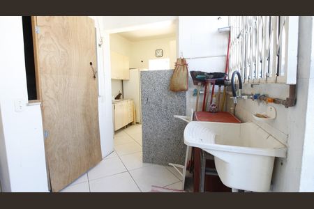 Apartamento para alugar com 75m², 2 quartos e 1 vagaÁrea de Serviço