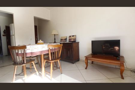 Apartamento para alugar com 75m², 2 quartos e 1 vagaSala