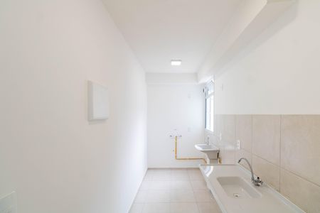 Apartamento para alugar com 45m², 2 quartos e 1 vaga Apartamento para alugar com 45m², 2 quartos e 1 vagaCozinha e Área de Serviço